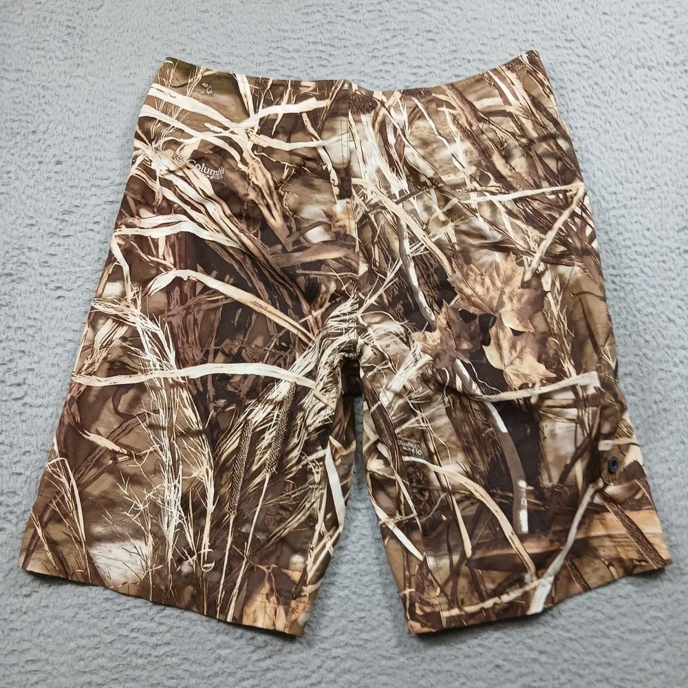 Columbia PFG Fishing Shorts Men's 32 RealTree Camo Omni-Shield Performance Cargo